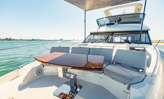 “Sun Space” Prestige Flybridge em Sarasota FL