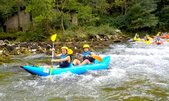 Passeio de safári de canoa no rio Kupa, Croácia