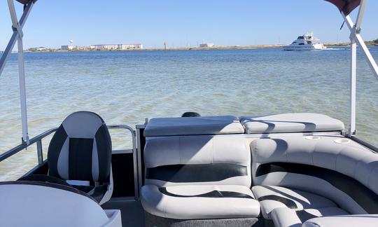 Barco flutuante divertido Avalon de 24 pés em Fort Walton Beach