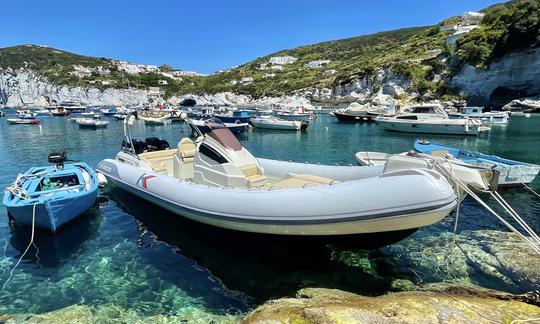 ¡Excursión de un día a las Islas Pontinas con Kardis Apache RIB!