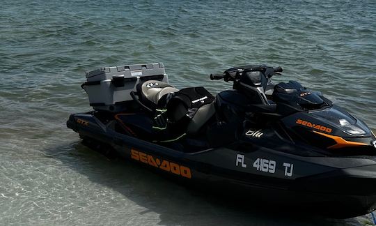 Sea Doo GTX 230, - Guía con almuerzo (2-3) pasajeros