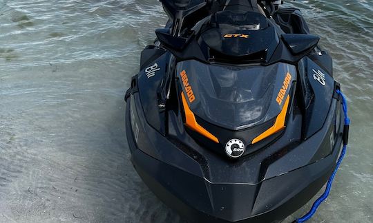 Sea Doo GTX 230, - Guía con almuerzo (2-3) pasajeros