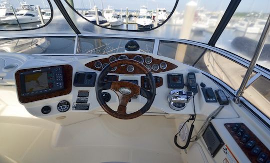 Discover Miami natural beauties on this amazing Meridian 40” Yacht