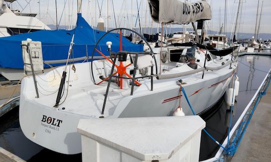 Iate à vela Tripp 43 Cruiser Racer na Baía de São Francisco