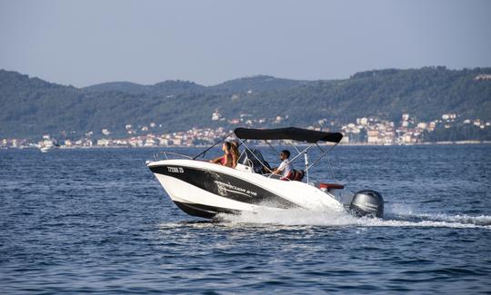 Location de Okiboats Barracuda 545 Black à Zadar, Croatie