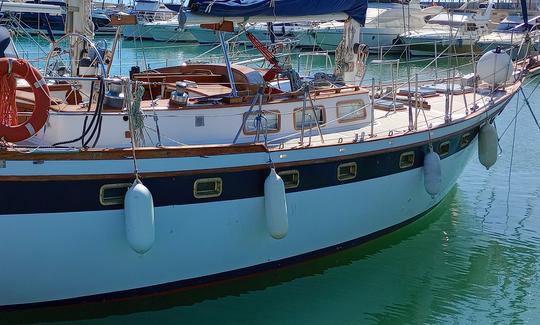 Classic Formosa 47 Sailing Ketch in Gandía