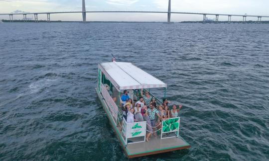 O principal barco de festa privado para 16 passageiros de Charleston! 