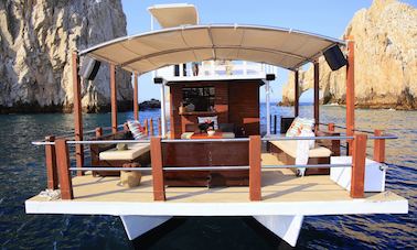 Descubra un recorrido privado único en catamarán en Cabo San Lucas