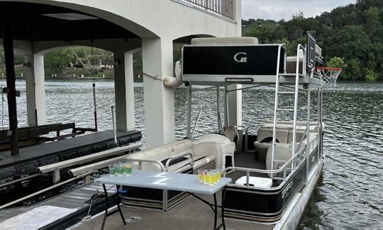 Party Tritoon on Lake Austin with Beer Pong Table, Lily Pad & More — 14 guests!