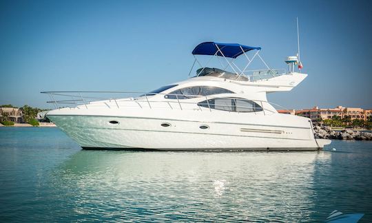 Location de yacht tout compris Azimut de 42 minutes sur la Riviera Maya