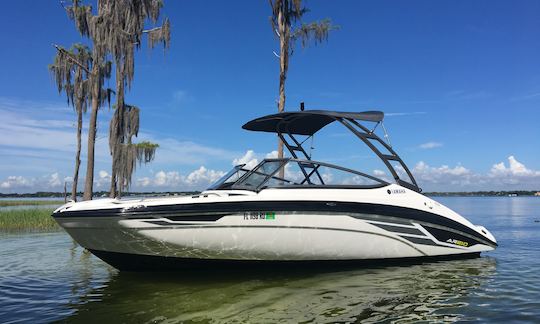 21' Yamaha Jetboat - Cruising & Wake Sports in Orlando