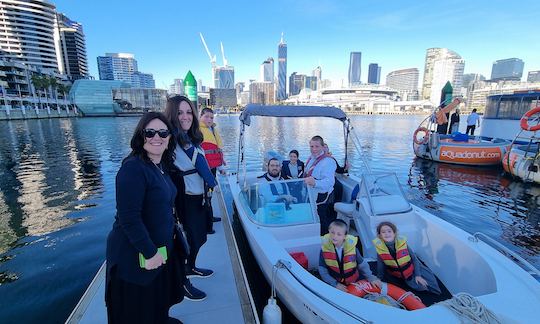 Bateau Polycraft de 16 pieds pour 10 personnes à Docklands, Victoria