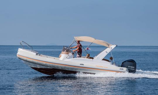 Lancha AQUAMAX 23' RIB para aluguel ou passeios privados em Hvar