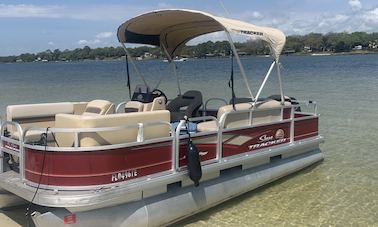 18ft Pontoon for rent in Fort  Walton Beach/Destin, Florida!