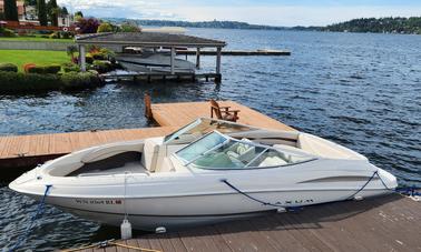 Beautiful spacious Maxum 23ft Bowrider on Lake Washington Rental