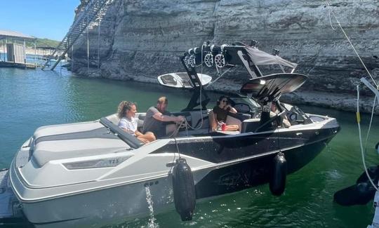 Location de bateaux de wakesurf à Austin, Texas