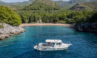 Chalutier de 39 pieds pour une croisière quotidienne à Budva, au Monténégro