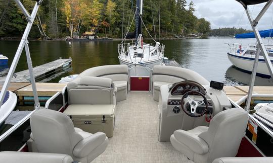 Cruzeiro de 24 pés no Lago Sebago com Southbay Pontoon!