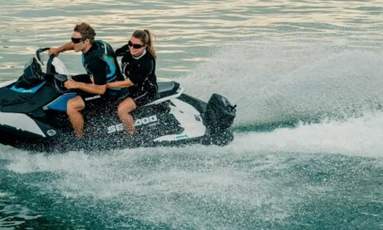 ¡Motos acuáticas Sea Doo para 2 o 3 ciclistas por 150 dólares/hora en Washington, D.C.! 