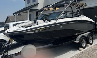 Yamaha 212x wakeboard boat in West Jordan, Utah