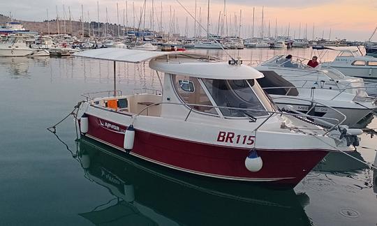 Pesca o turismo para 6 personas en Bar