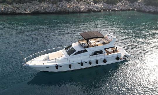  Cruzeiros diários ou de vários dias na Grécia com o Ferretti Altura 52s Flybridge