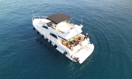  Cruzeiros diários ou de vários dias na Grécia com o Ferretti Altura 52s Flybridge