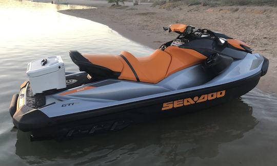 Explore Lake Havasu em um jet ski Sea Doo GTI 170 2020!