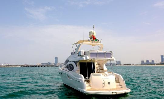 Yate de lujo Majesty de 50 pies para hasta 15 huéspedes en Dubai Marina