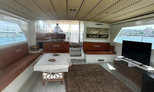 The Height of Luxury - Mega Yacht Charter em Istambul, Turquia