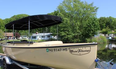 Bateau électrique Fantail 217 sur le lac Hopatcong