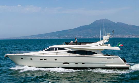 Yacht de luxe Ferretti de 24 m à Naples (Ischia)