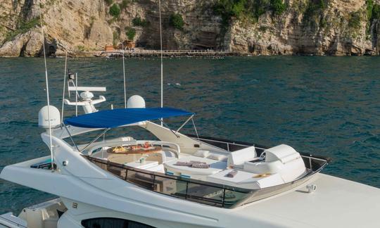 Yacht de luxe Ferretti de 24 m à Naples (Ischia)