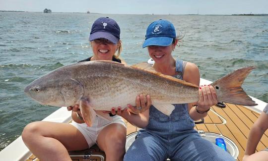 Charters de pêche Seapro de 25 pieds : du plaisir pour tous ! Charleston et Mount Pleasant, Caroline du Sud