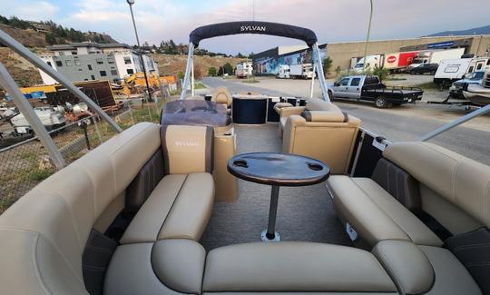 Sylvan Mirage 8520 Party Pontoon Boat with 115 hp in Kelowna, BC