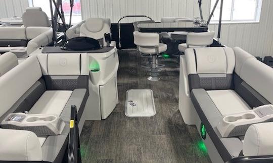 23' Godfrey Luxury Pontoon in Milwaukee