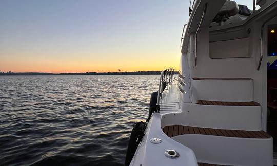 40ft Sea Ray Sundancer Motor Yacht in Kirkland