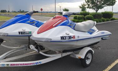 Yamaha Waverunner Jetskis in Banks Lake Blue Lake Sun Lakes Park Lake Washington