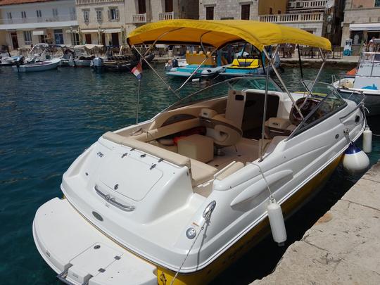 Louez une cabine Insidias Marine HM Cuddy de 22 pieds à Split, en Croatie