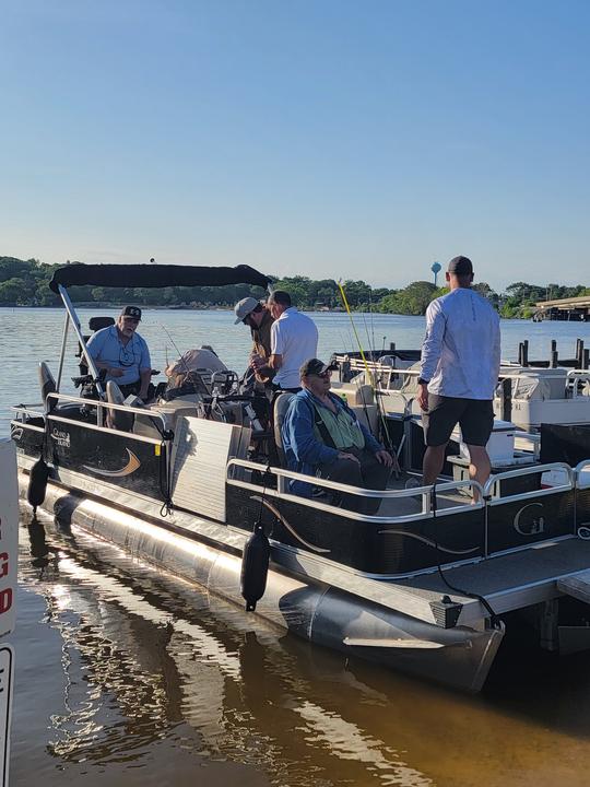 Bateau ponton accessible en fauteuil roulant ROCK RIVER 2023 !