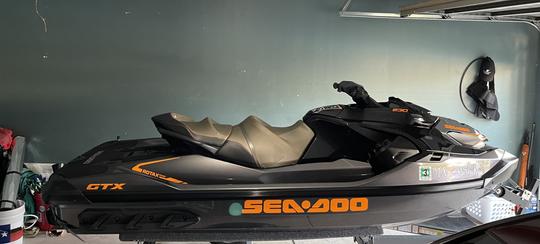 Supercharged Seadoo Jetski Fun on Canyon Lake