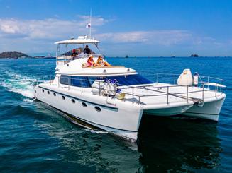 ¡Tour en catamarán a motor de 48 pies a Taboga para 20 personas!