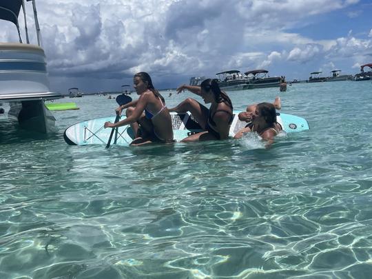 Aluguer privado de pontão em Crab Island com insufláveis (até 10)