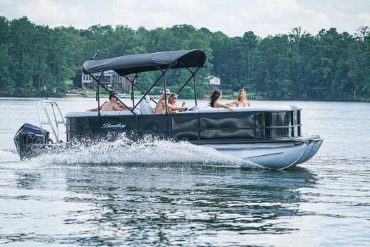 Lake Keowee Pontoon, doca de 24 pés/12 pessoas, praia, banheiros, piquenique e muito mais