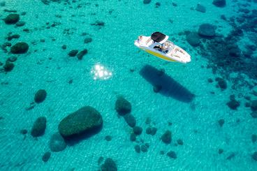 El mejor día en barco en el lago Tahoe: hasta 10 personas