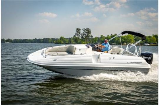 Sea Pro 24 Citation Deck Boat in Fort Myers Beach, Florida