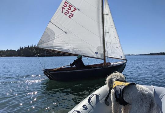 Herreshoff 12 1/2 Sailboat Charter