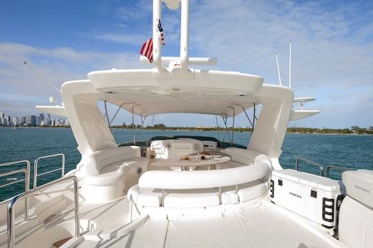 Azimut 80’ Luxury Yacht with Water Slide in Cancún - Visit Isla Mujeres! 