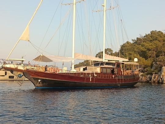 GOCEK : GOÉLETTE DE LUXE DE 24 MÈTRES AVEC 4 CABINES 