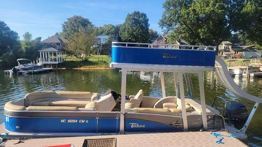 Thrill & Chill on Lake Norman! Tahoe Cascade 25 ft Double Decker with slide!